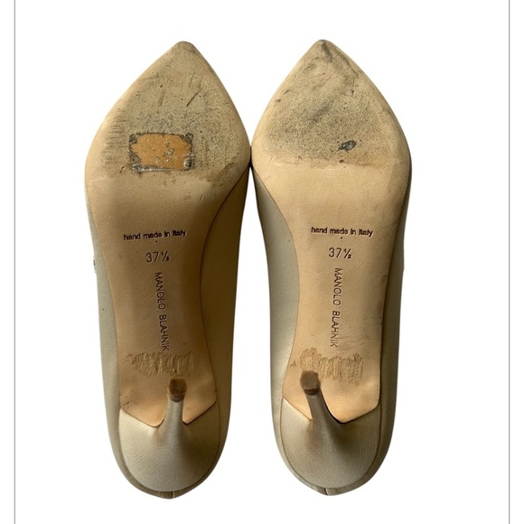 Manolo Blahnik Nadira Champagne Satin Heels Crystal Embellishment  7.5 US - Picture 11 of 16
